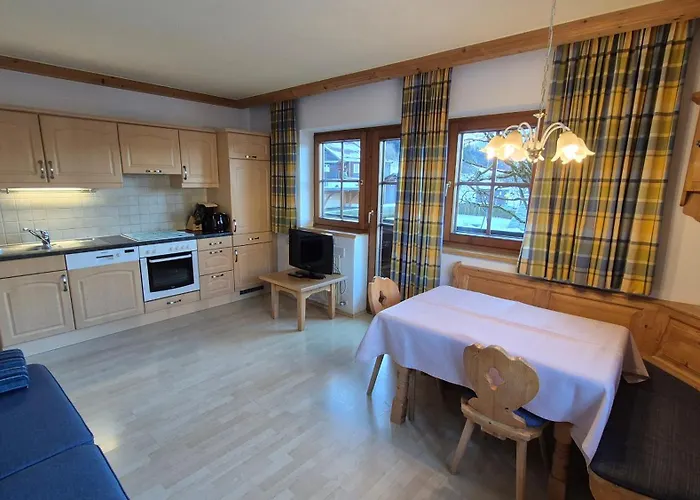 アパートホテル Activ Wellness - Schermerhof